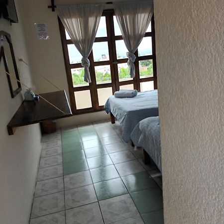 פוארטו אסקונדידו Hotel Casa Juanita מראה חיצוני תמונה