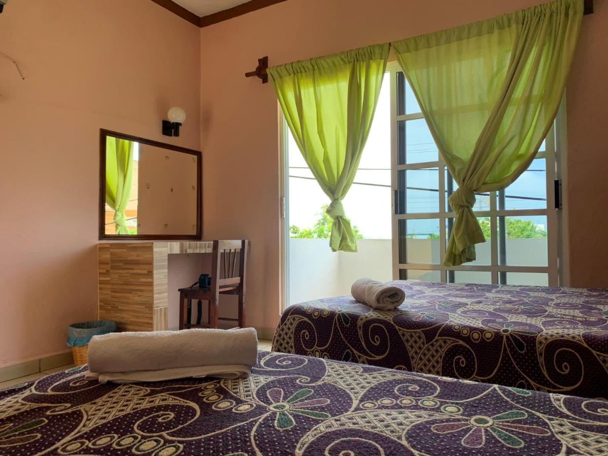 פוארטו אסקונדידו Hotel Casa Juanita מראה חיצוני תמונה