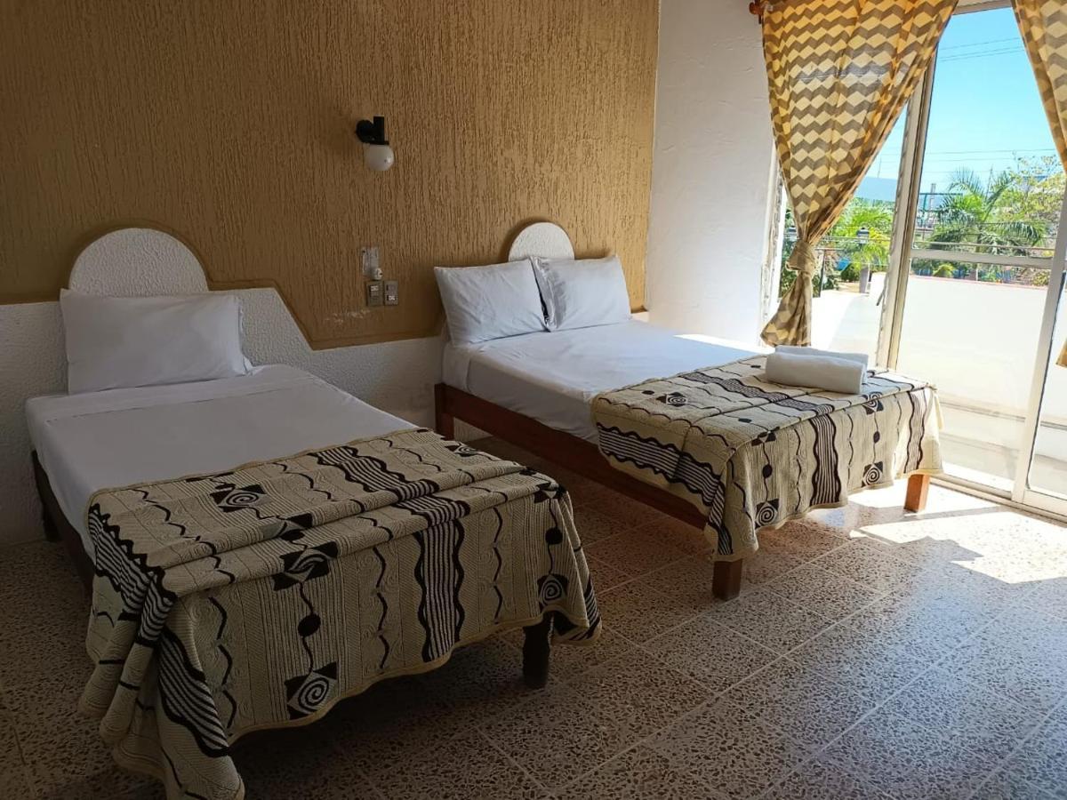 פוארטו אסקונדידו Hotel Casa Juanita מראה חיצוני תמונה