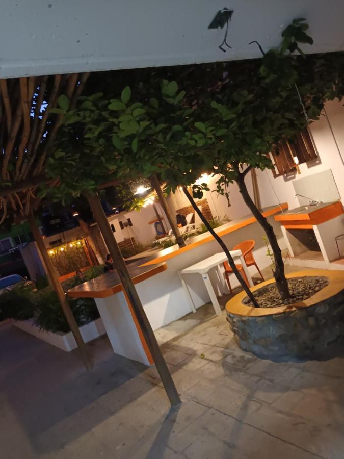 פוארטו אסקונדידו Hotel Casa Juanita מראה חיצוני תמונה