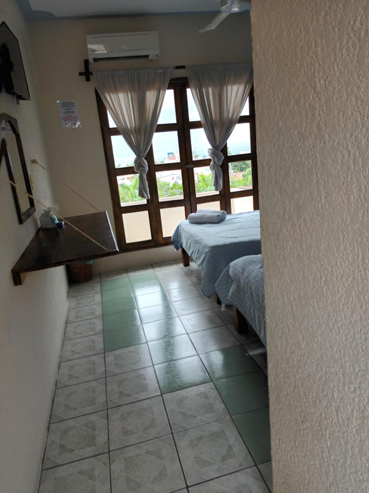פוארטו אסקונדידו Hotel Casa Juanita מראה חיצוני תמונה