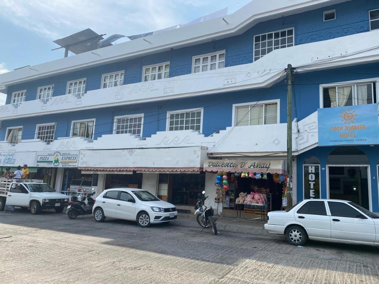 פוארטו אסקונדידו Hotel Casa Juanita מראה חיצוני תמונה