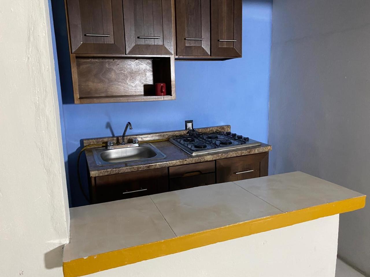 פוארטו אסקונדידו Hotel Casa Juanita מראה חיצוני תמונה